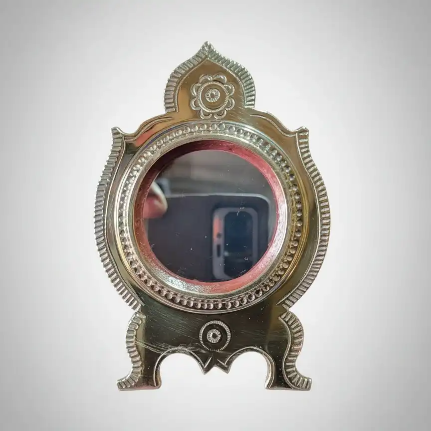 Round Heritage Aranmula Kannadi